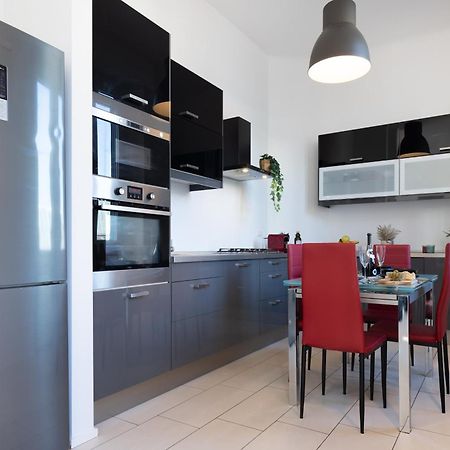 Nam House & Posto Auto Apartment Milan Luaran gambar